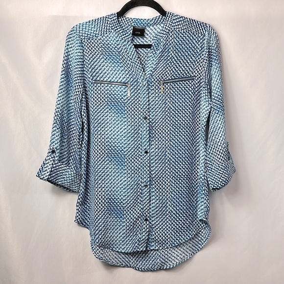 JTB Blue Geometric Print Button Front Blouse Roll Tab Sleeves Sz Medium - Picture 7 of 7